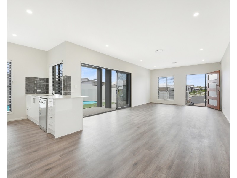 11 Summerland Street, Peregian Beach QLD 4573