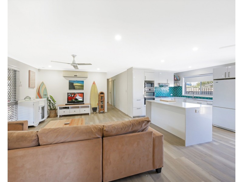4 Karlee Court, Coolum Beach QLD 4573
