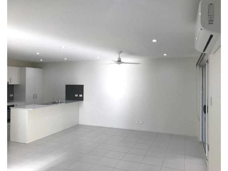 1/5 Lake View Place, Bli Bli QLD 4560