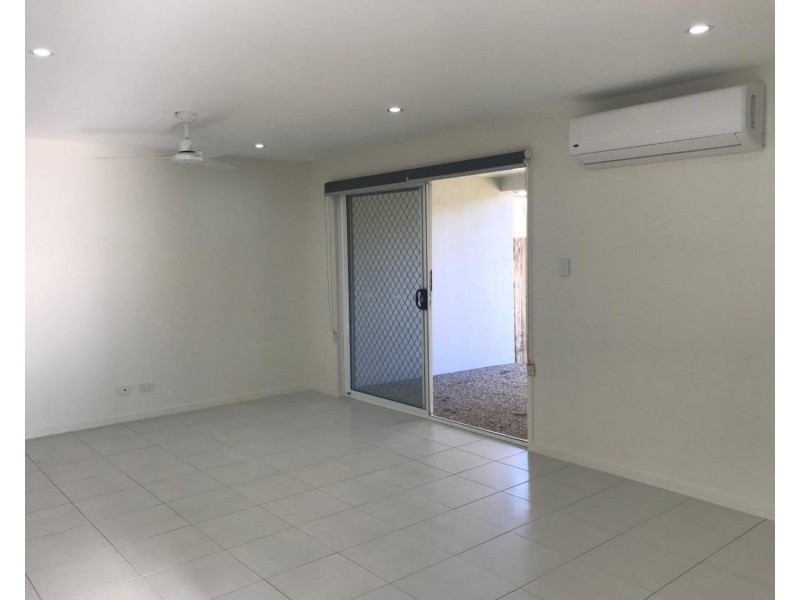 1/5 Lake View Place, Bli Bli QLD 4560