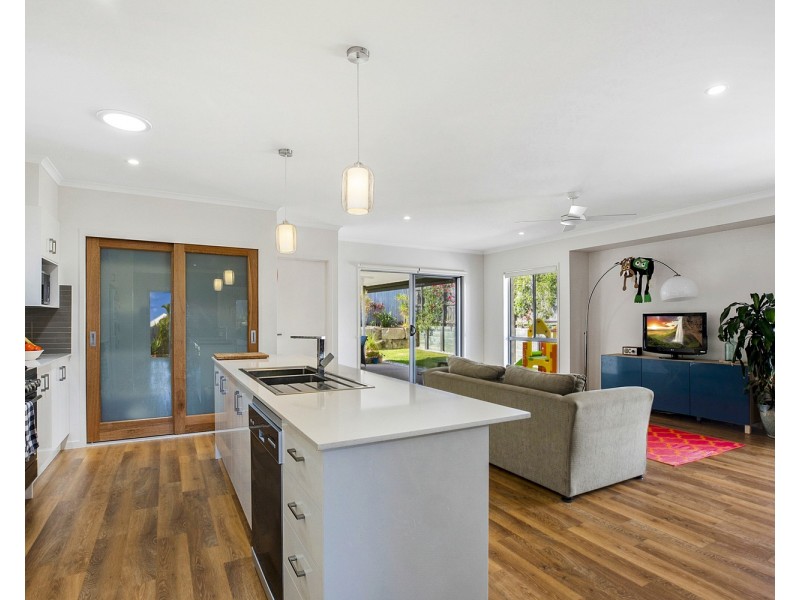 7 Tomoka Close, Peregian Springs QLD 4573