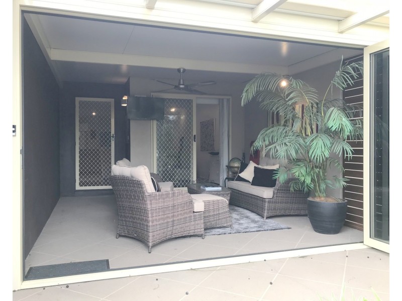 1/100 Yandina Coolum Road, Coolum Beach QLD 4573