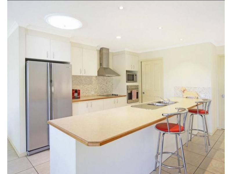 8 Warrener Place, Maroochy River QLD 4561