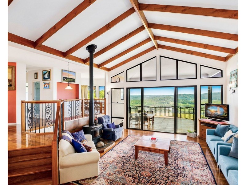 16 Mount Coolum Close, Maroochy River QLD 4561