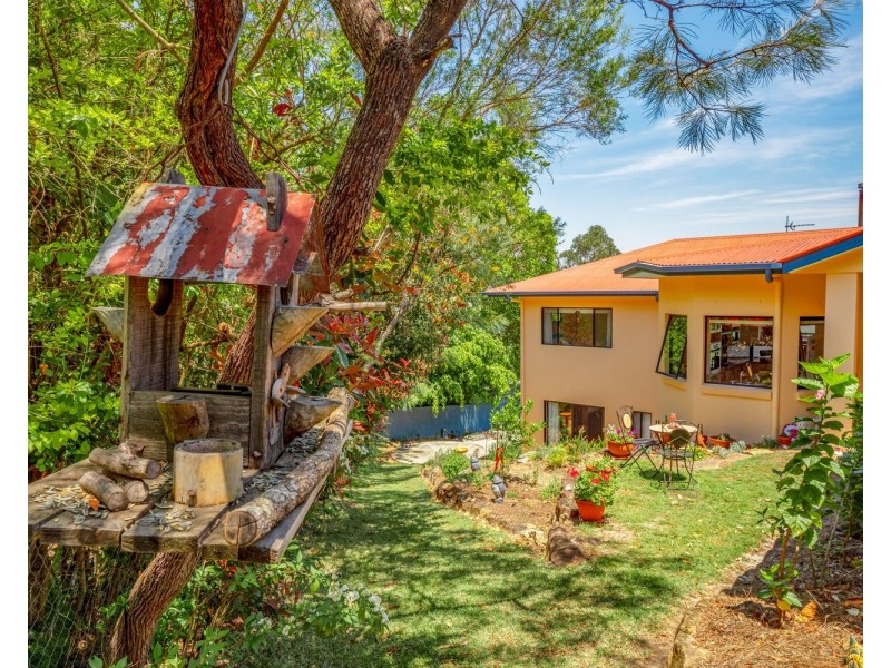 16 Mount Coolum Close, Maroochy River QLD 4561