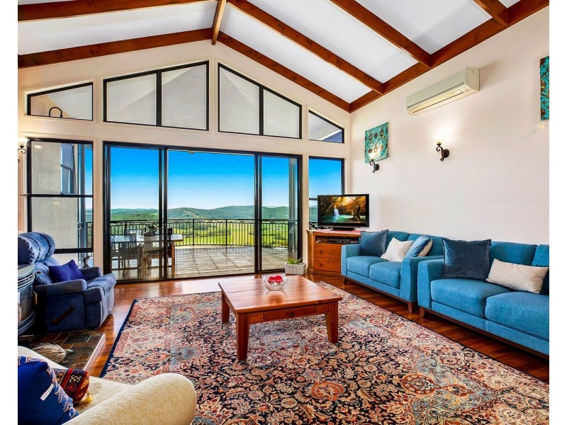 16 Mount Coolum Close, Maroochy River QLD 4561