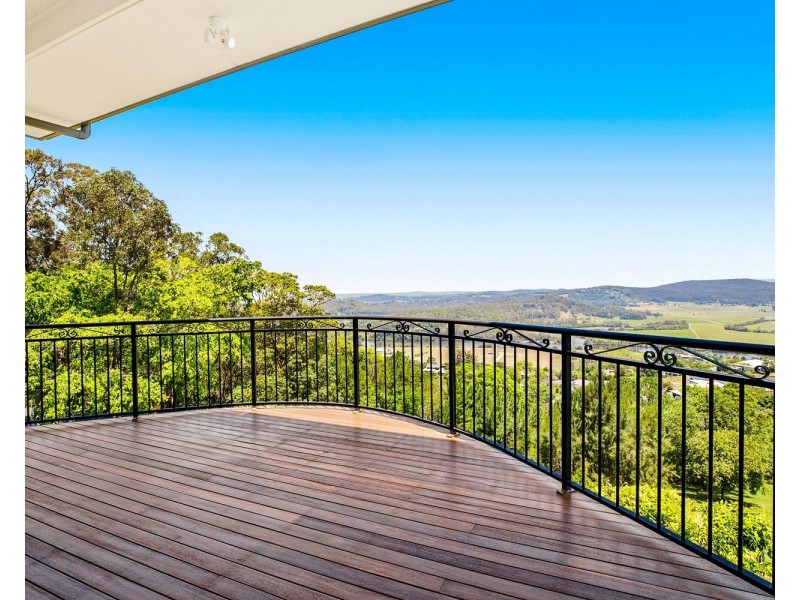 16 Mount Coolum Close, Maroochy River QLD 4561