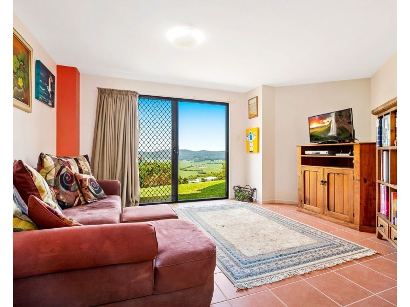 16 Mount Coolum Close, Maroochy River QLD 4561