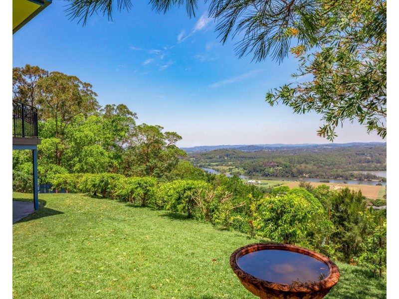 16 Mount Coolum Close, Maroochy River QLD 4561