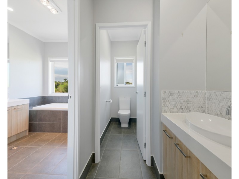 5 Kings Bay Street, Yaroomba QLD 4573