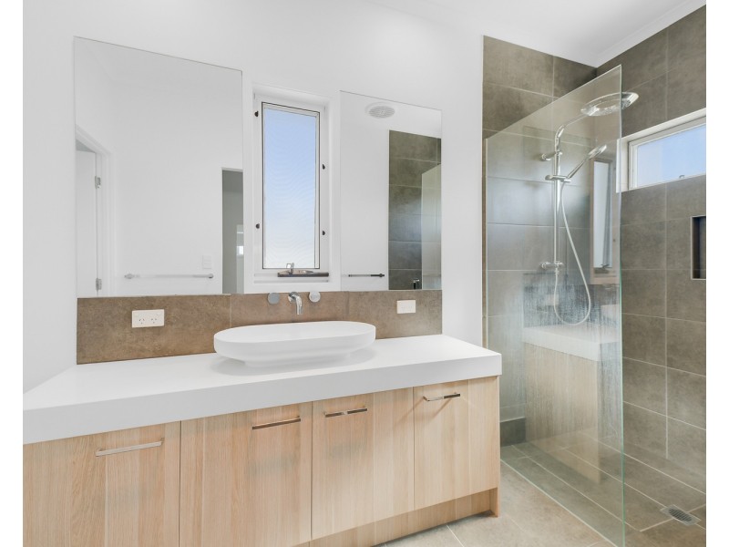 5 Kings Bay Street, Yaroomba QLD 4573