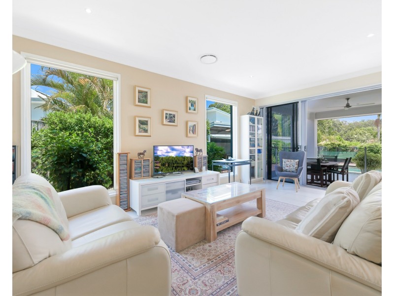 106 The Avenue, Peregian Springs QLD 4573