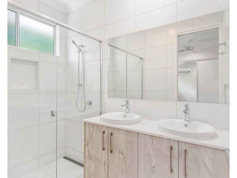 2/67D South Coolum Road, Coolum Beach QLD 4573