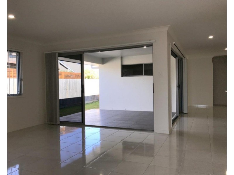 62a Augusta Circuit, Peregian Springs QLD 4573