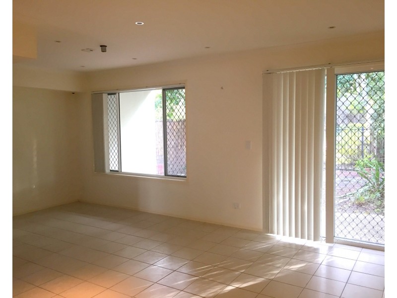 6/3 Beacon Court, Sunrise Beach QLD 4567