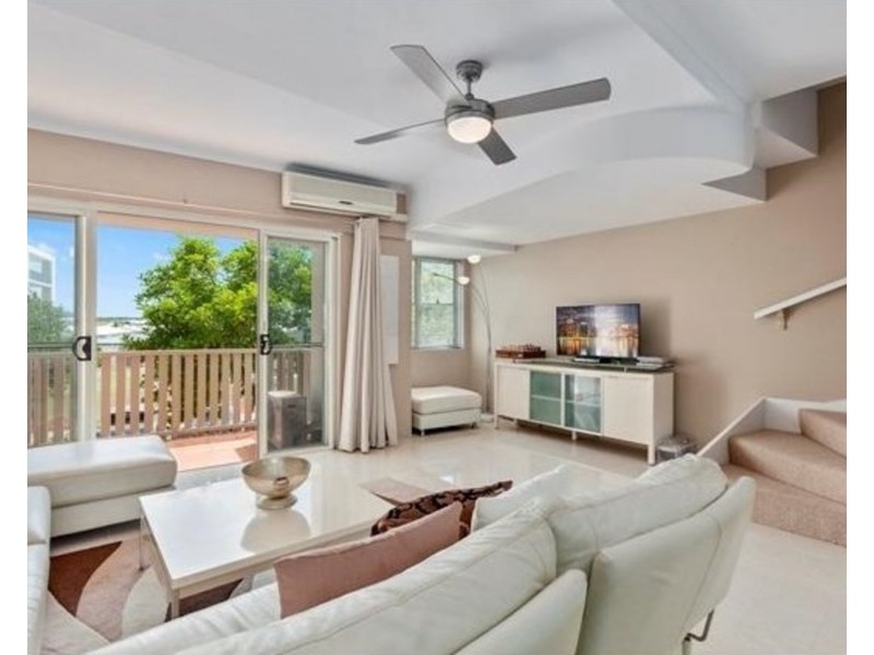 9/8 Merchants Parade, Marcoola QLD 4564