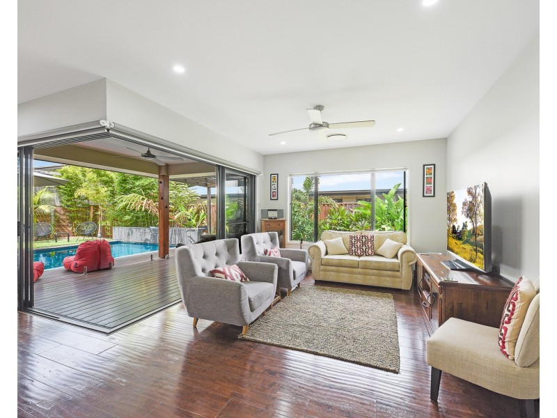 18 Laurina Way, Peregian Springs QLD 4573
