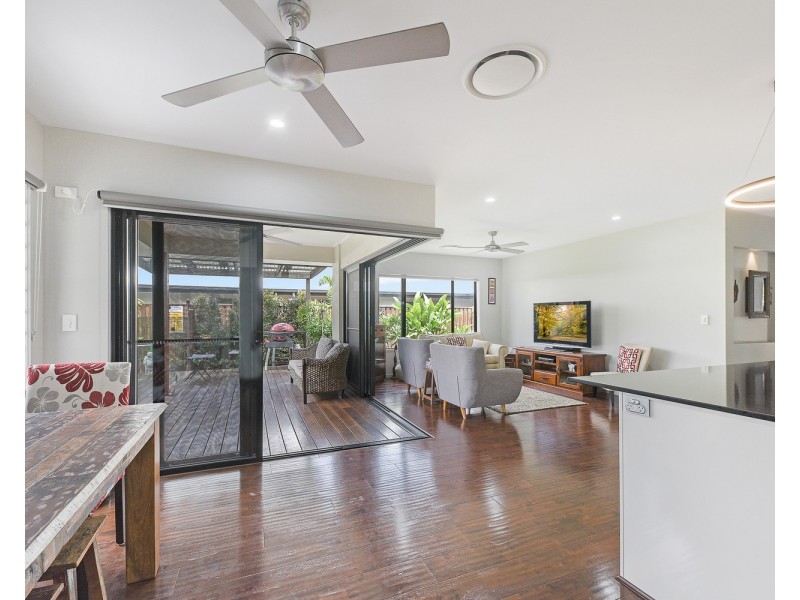 18 Laurina Way, Peregian Springs QLD 4573