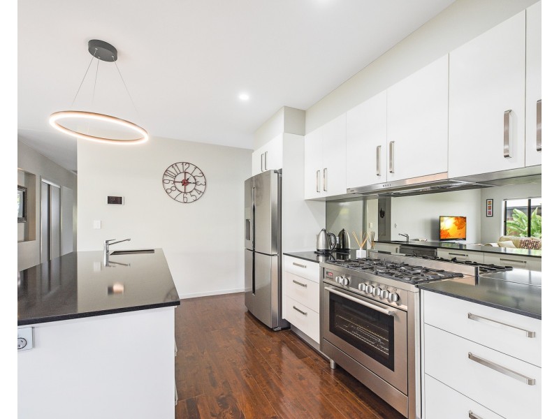 18 Laurina Way, Peregian Springs QLD 4573