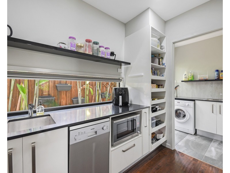 18 Laurina Way, Peregian Springs QLD 4573