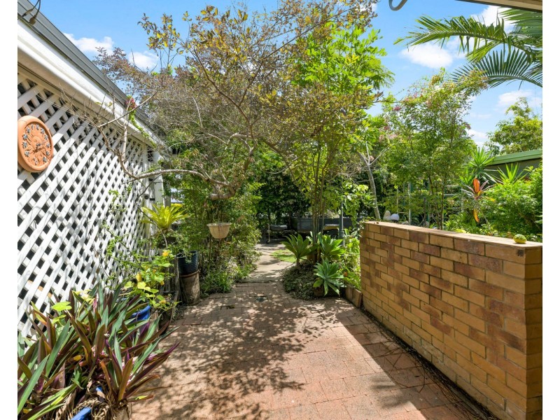 11 Lumeah Drive, Mount Coolum QLD 4573