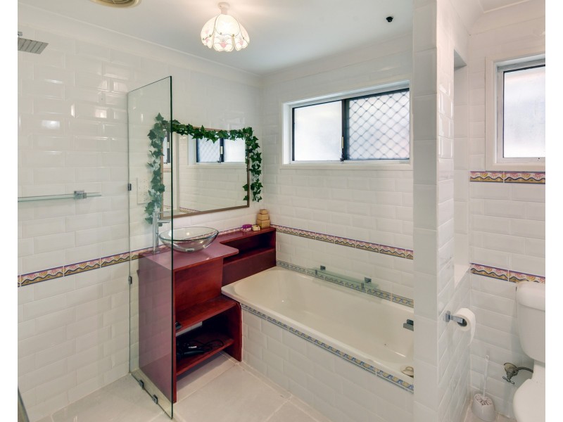 11 Lumeah Drive, Mount Coolum QLD 4573