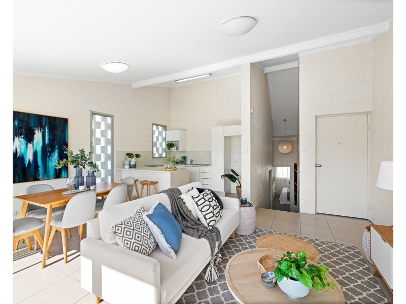 4/75 Memorial Avenue, Cotton Tree QLD 4558