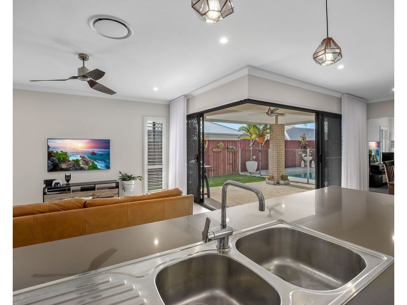 18 California Boulevard, Peregian Beach QLD 4573