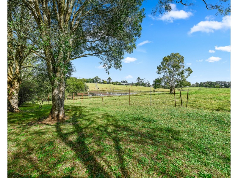 15 Vista Drive, Balmoral Ridge QLD 4552