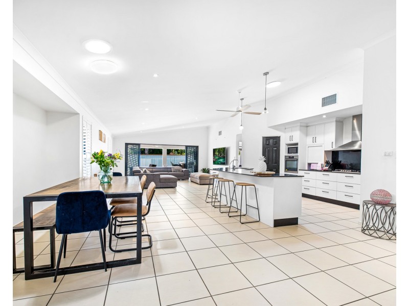 25 Palm Avenue, Coolum Beach QLD 4573