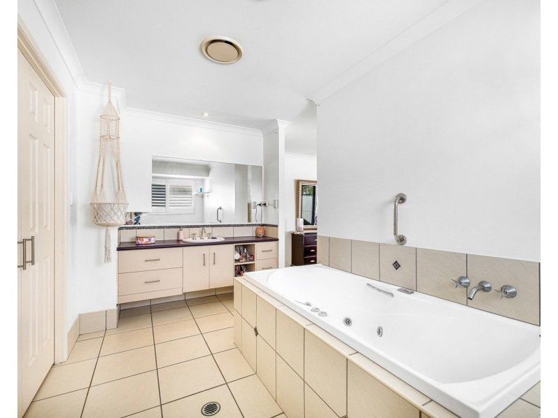 25 Palm Avenue, Coolum Beach QLD 4573