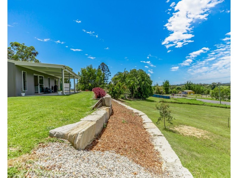 6 Valdora Road, Maroochy River QLD 4561