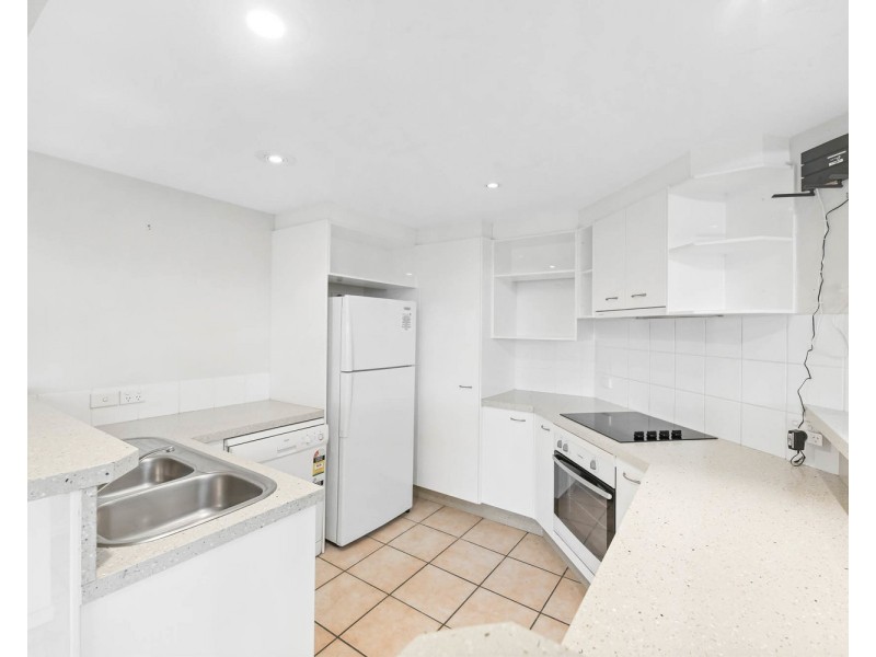 2/23 Beach Road, Coolum Beach QLD 4573