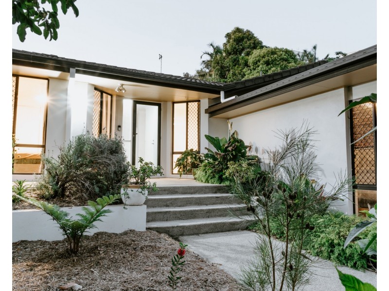 11 Sunstone Court, Yaroomba QLD 4573