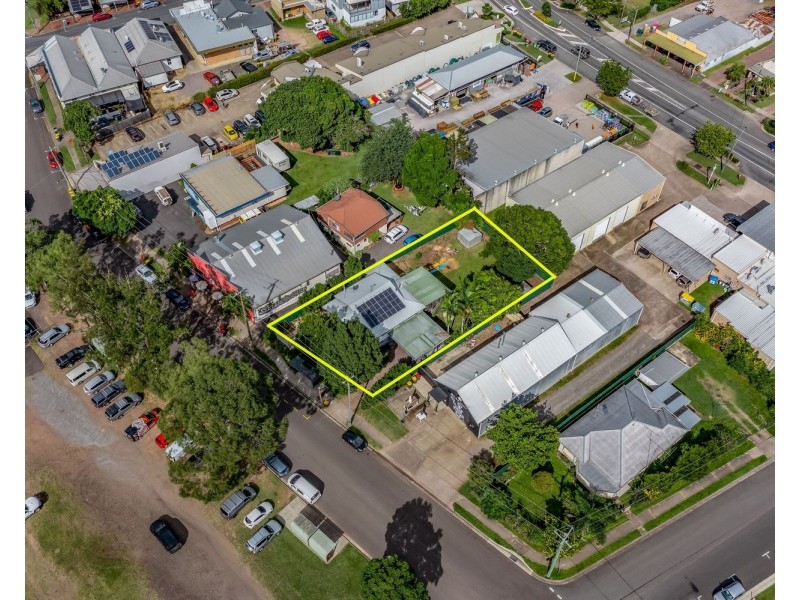 15 Railway Street, Yandina QLD 4561