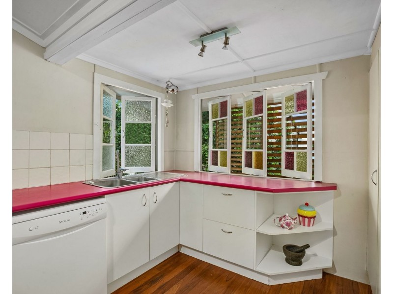 15 Railway Street, Yandina QLD 4561