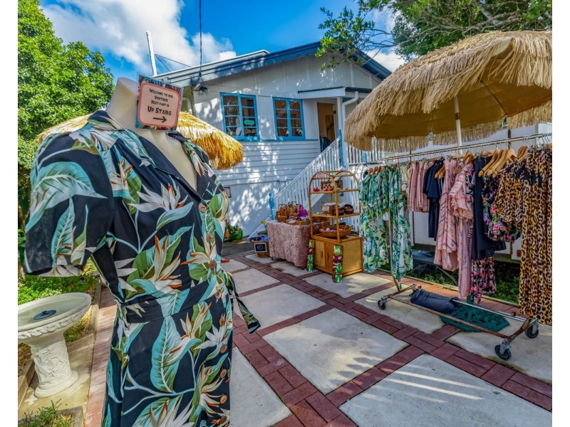 15 Railway Street, Yandina QLD 4561