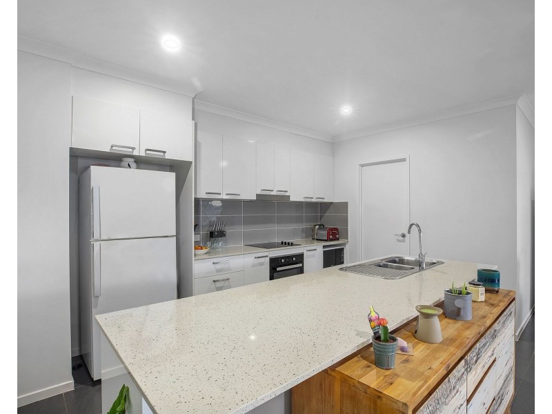 65 Ruby Crescent, Meridan Plains QLD 4551