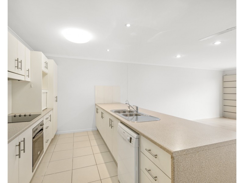 2/35 Maple Street, Yandina QLD 4561