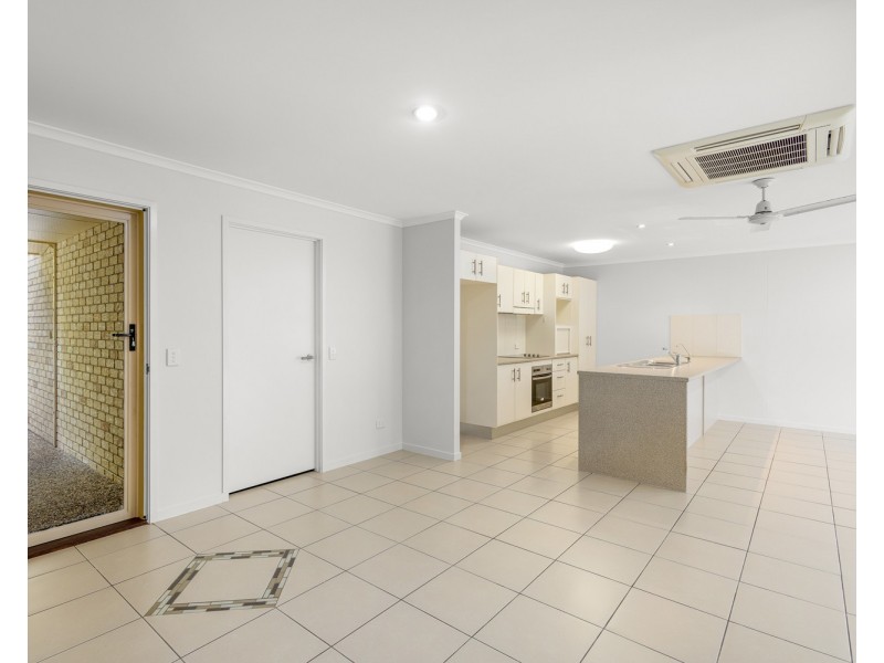 2/35 Maple Street, Yandina QLD 4561