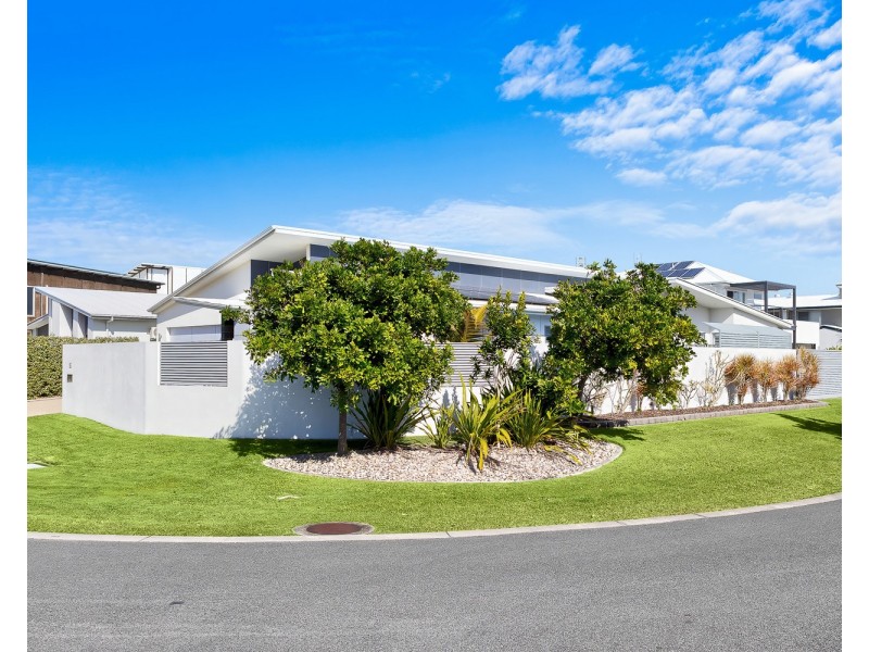 16 Breakers Place, Mount Coolum QLD 4573