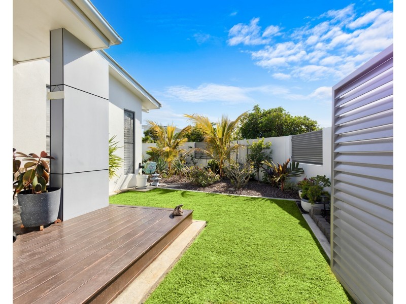 16 Breakers Place, Mount Coolum QLD 4573