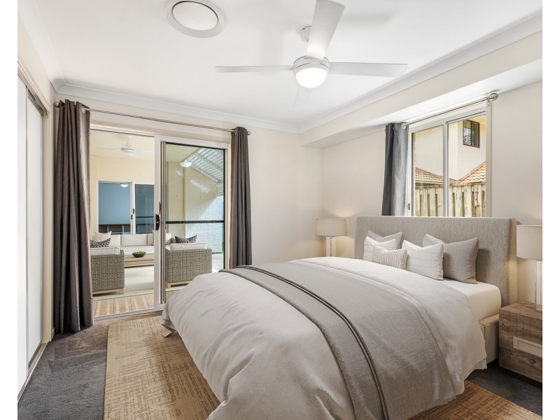 4 Liekefett Way, Little Mountain QLD 4551