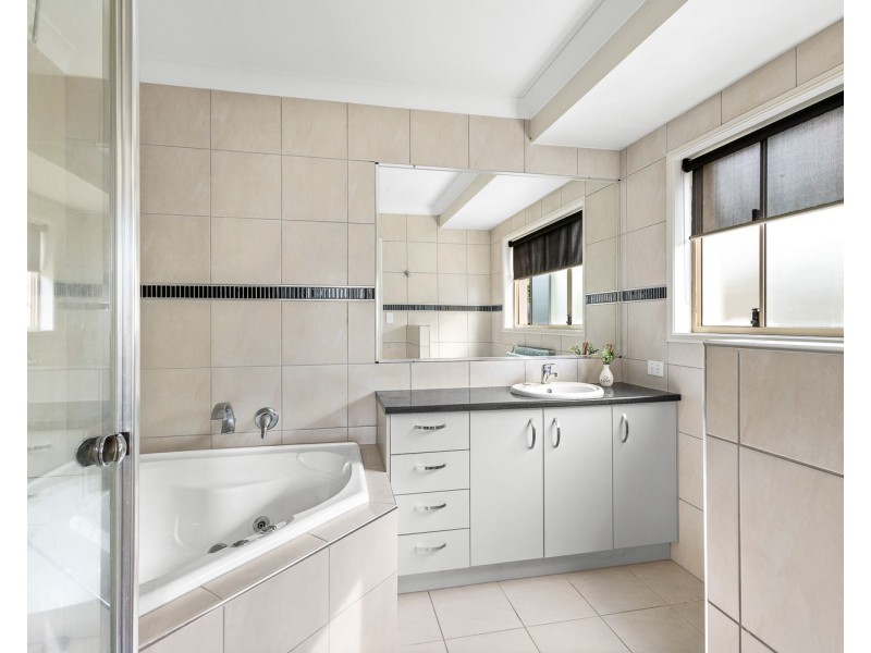 17 Tamarind Street, Meridan Plains QLD 4551