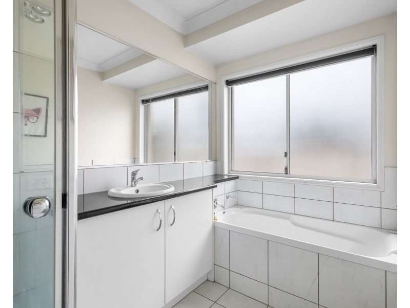 17 Tamarind Street, Meridan Plains QLD 4551