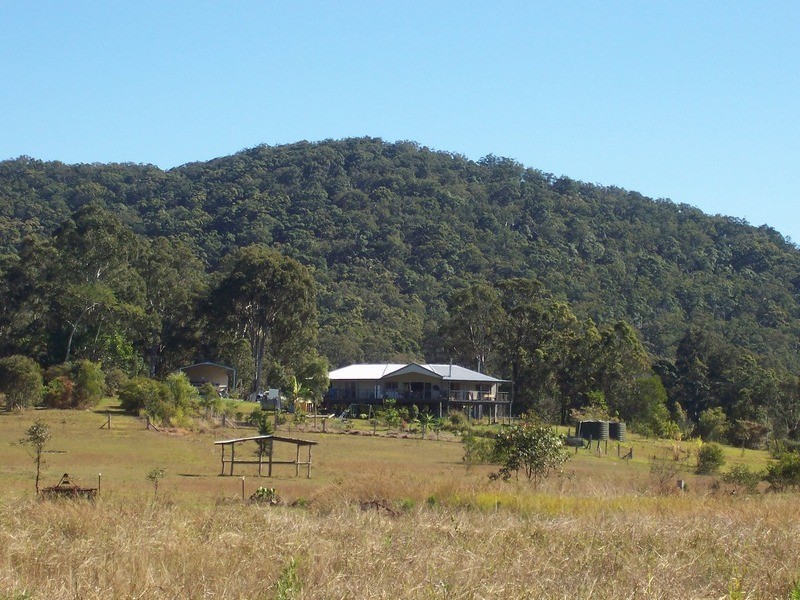 8 Wardrop Road, Yandina Creek QLD 4561