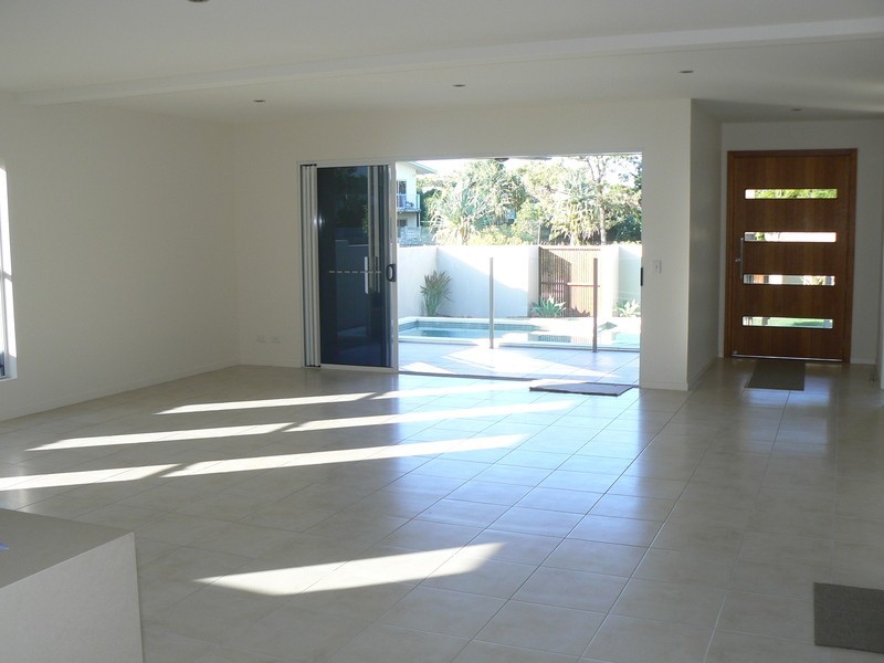 7 Beach Haven Place, Mount Coolum QLD 4573