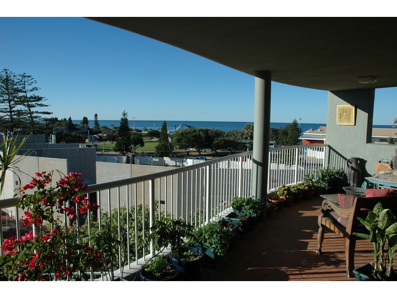 8/6 Frank Street, Coolum Beach QLD 4573