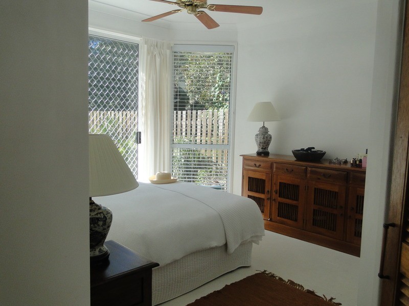 8 Warran Road, Yaroomba QLD 4573