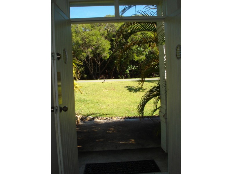 8 Warran Road, Yaroomba QLD 4573